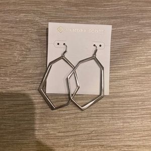 NWT Kendra Scott Silver Earrings